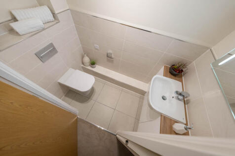 Additional separate WC of apartment 47